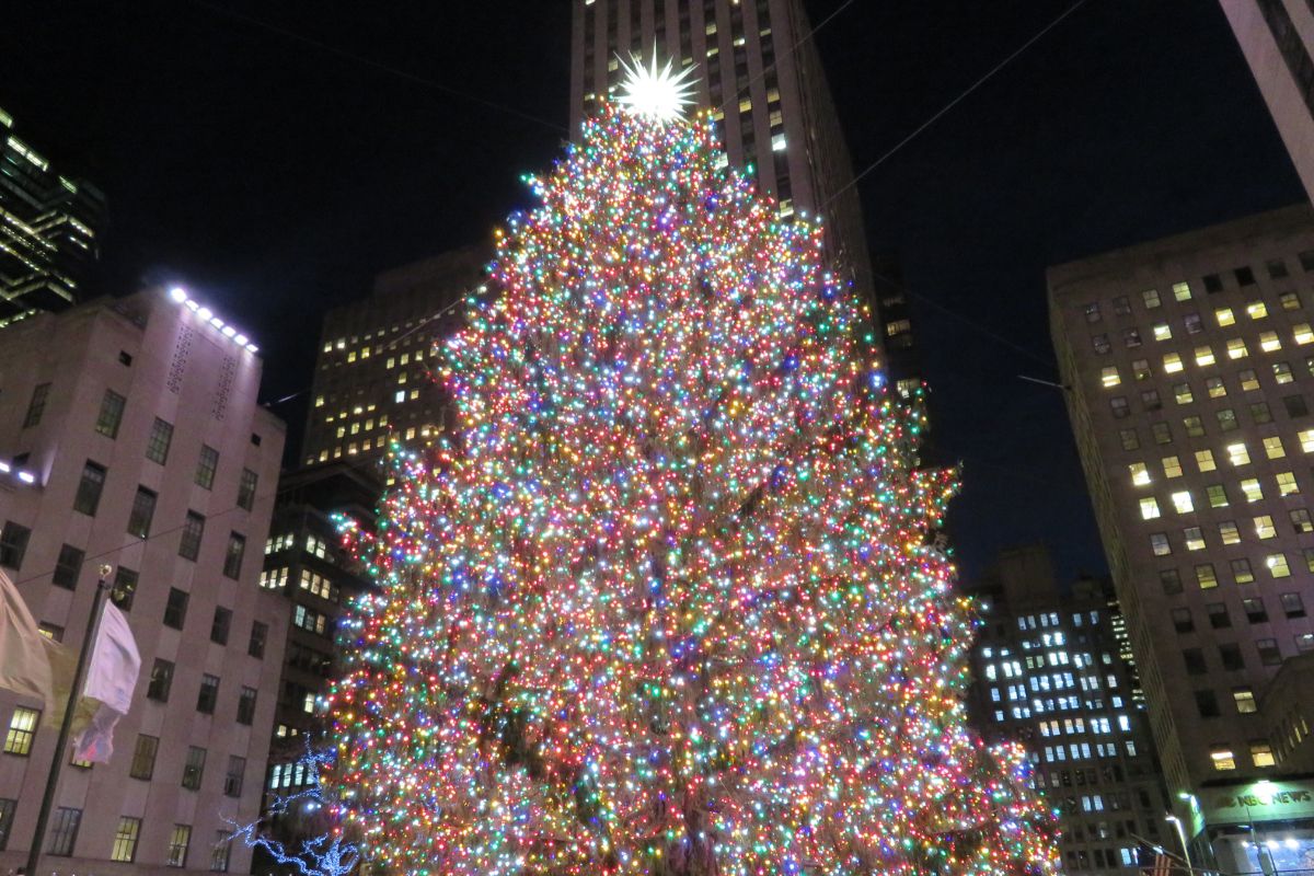 The 24 Best Places To Visit During Christmas Holidays In USA For Plenty Of Festive Fun